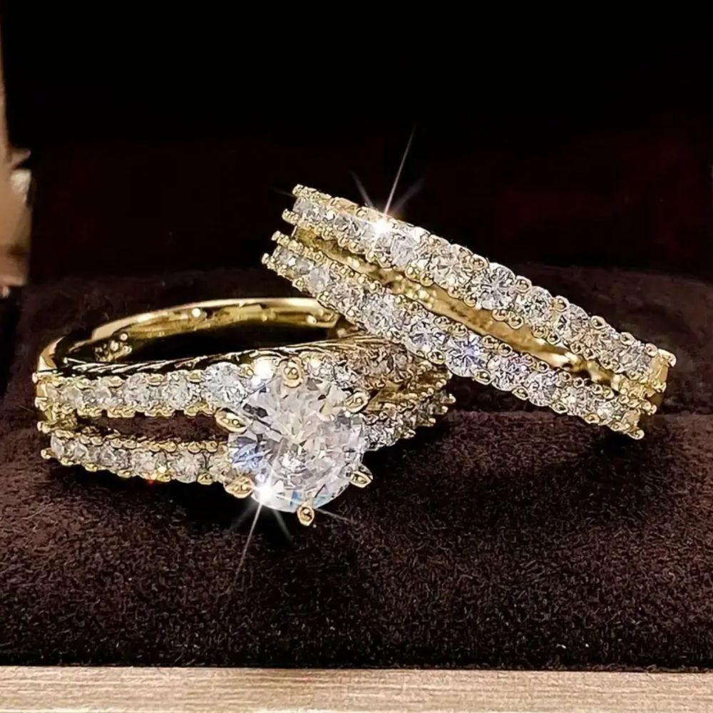 Schmuckset mit Diamant-Ring Eternal Radiance von Rose & Oliver, glänzende Details und elegante Verarbeitung.