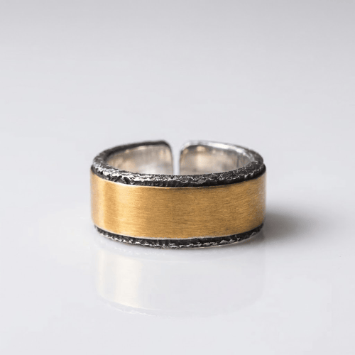 Rustikaler, verstellbarer zweifarbiger handgefertigter Ring von Rose & Oliver mit Finish in Kupfer- und Silber-Tönen