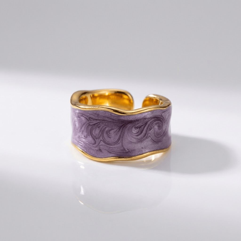Vintage handgefertigter verstellbarer Ring von Rose & Oliver mit künstlerischem Design und einzigartigen Details im Retro-Stil.