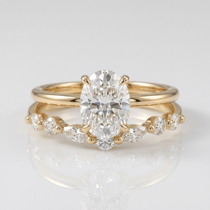 Conjunto de joias Rose & Oliver com anéis de ouro ovalados e diamantes marquise, detalhes elegantes e brilho sofisticado