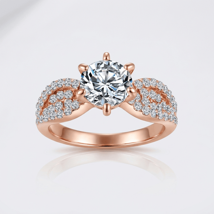 Anel Rose Gold Diamond Legacy da Rose & Oliver com detalhes elegantes e diamantes brilhantes em anel de ouro rosé.