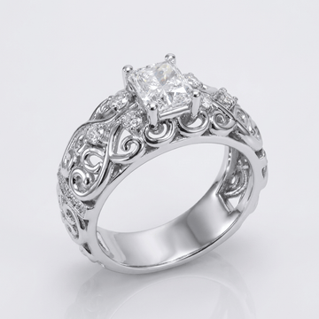 Anel de prata Cushion Diamond Carved da Rose & Oliver com detalhes vazados e acabamento polido.