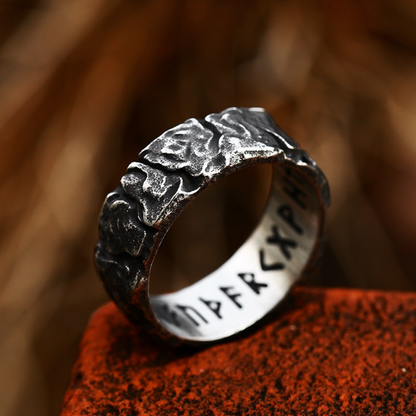 Vintage-Ring aus Silberstein, Marke Rose & Oliver, mit klassischem Design und eleganten Details, der sich durch seinen vintage Stil und das edle Finish auszeichnet.