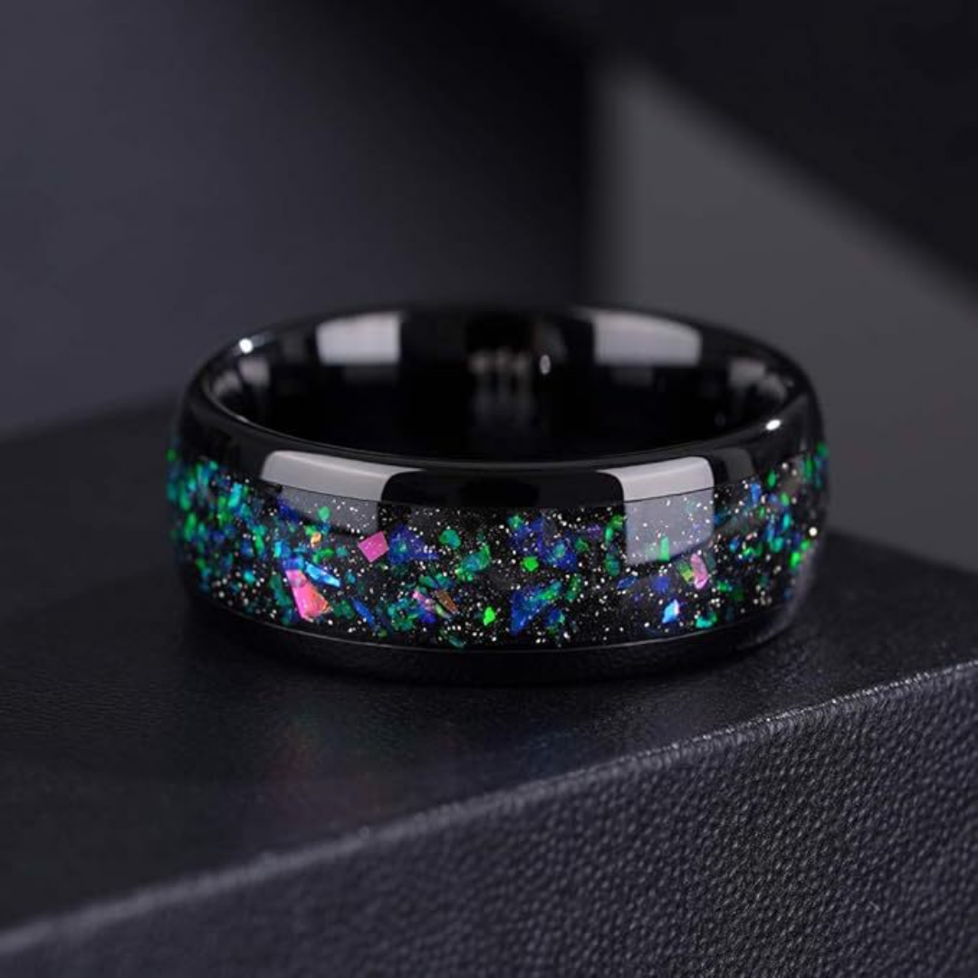 Ring Midnight Galaxy von Rose & Oliver mit dunklem Galaxiendesign, glänzenden Details und elegantem Finish.