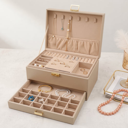 Organizador de joias Deluxe Rose & Oliver com compartimentos para anéis, colares e brincos em material sustentável.