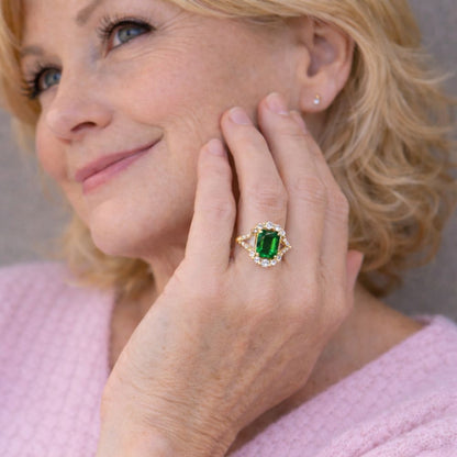 Ring Elisova Grenthal von Rose & Oliver mit elegantem Design und raffinierten Details, Nahaufnahme im Bild.